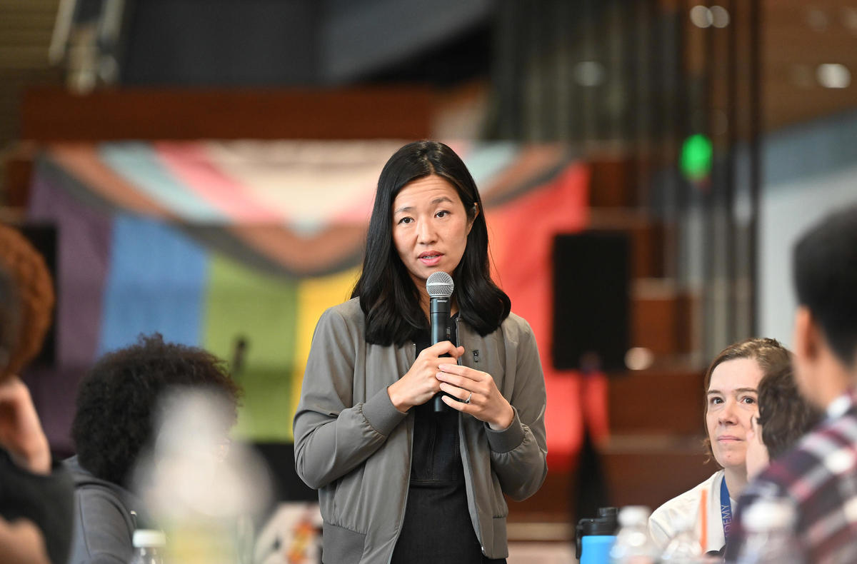Mayor Wu speaks to youth and adults at AmplifyGSA Summit